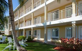 Sunshine Suites Grand Cayman